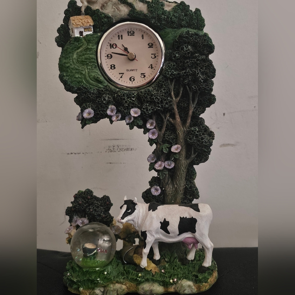Cadona 2000 unique cow clock